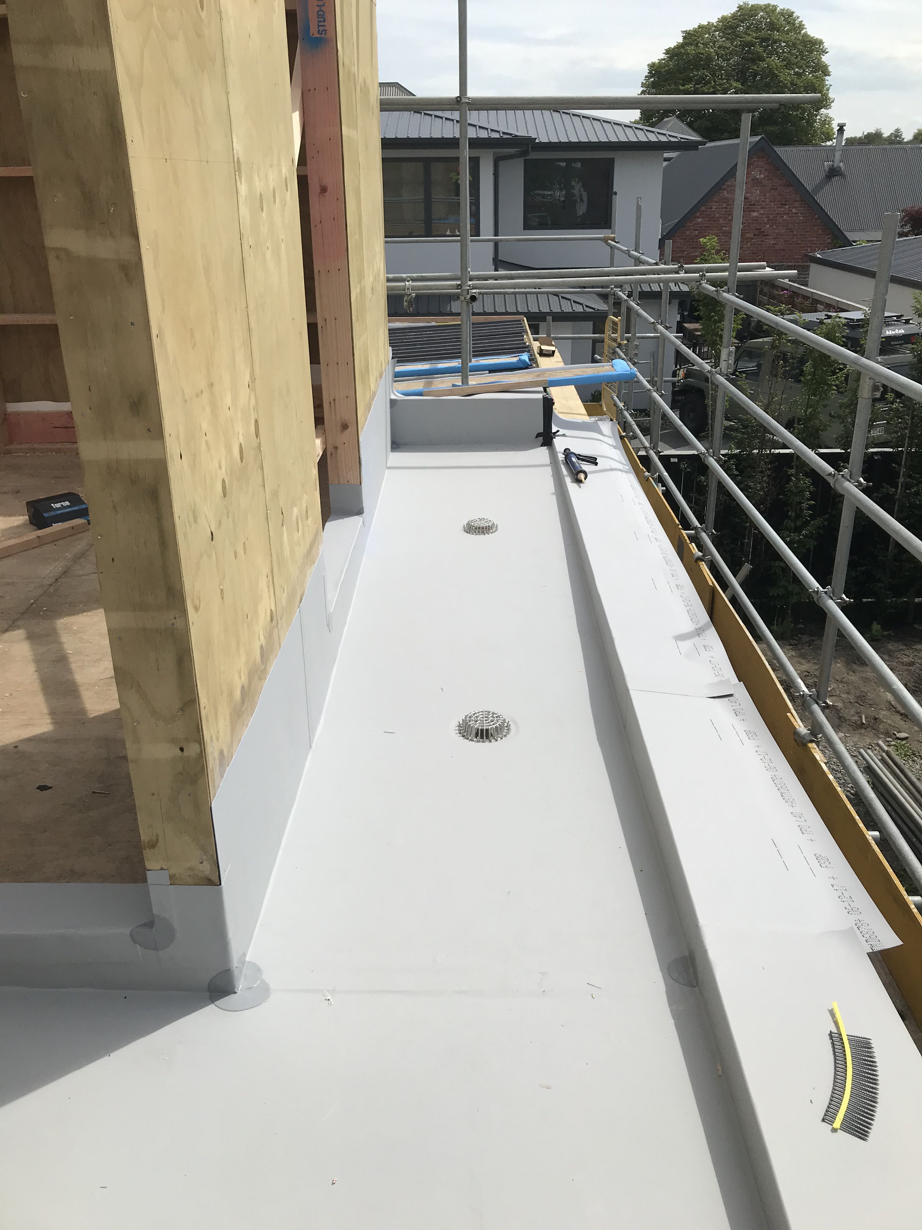 Flat Roof Leaking in Auckland: Causes, Warning Signs & Repair Options